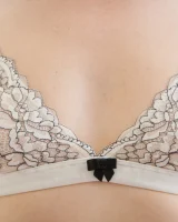 Abby Winters - 32-xl_billie_t033