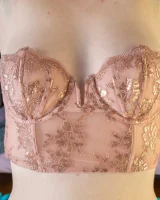 Abby Winters - 25-naomi-m-1-0031